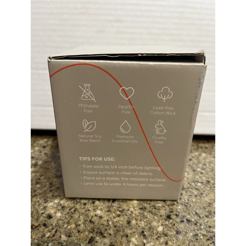 Lumeloom candle scented